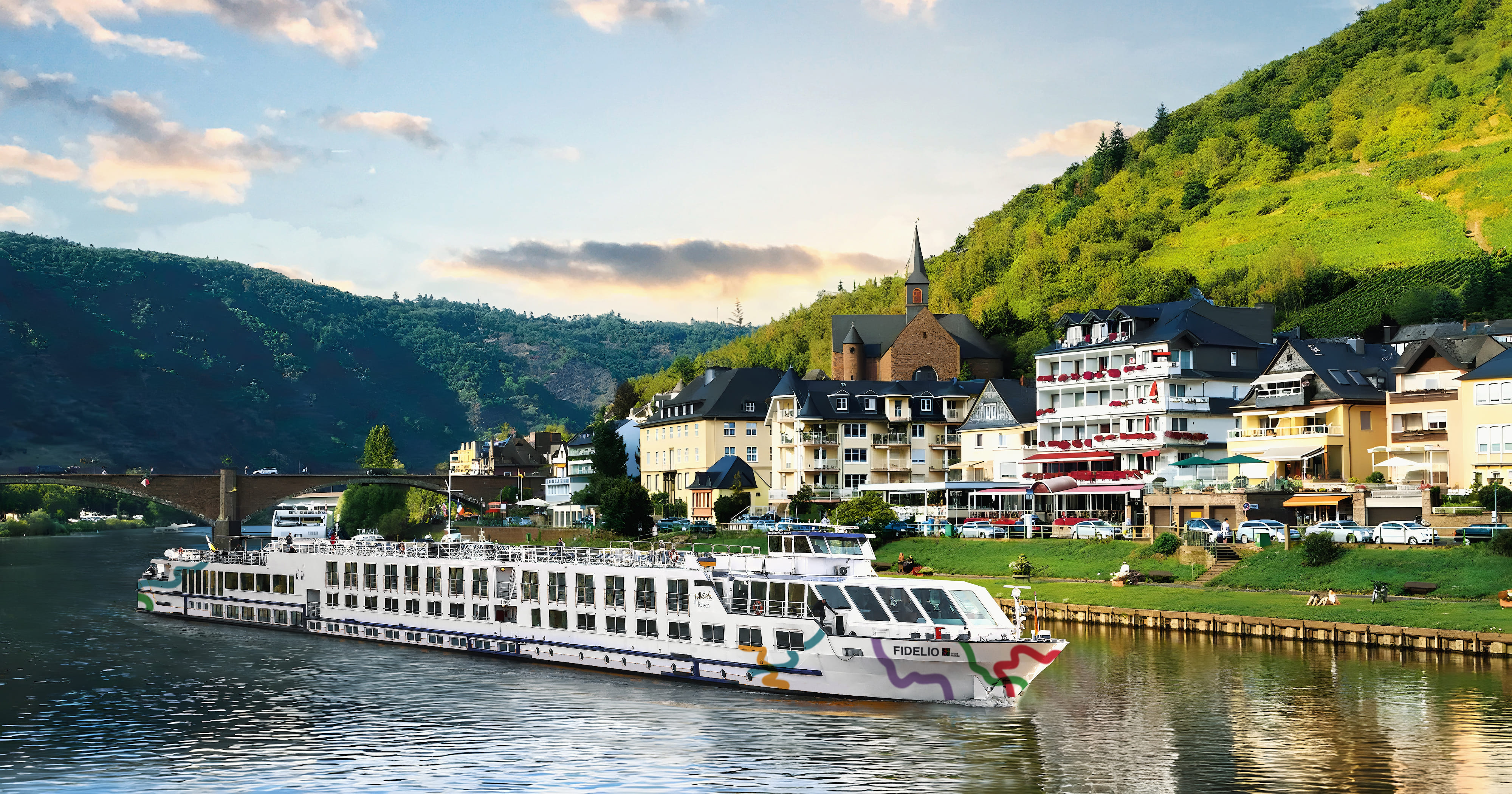 MS FIDELIO CRUCEROS DANUBIO CRUCEMUNDO CRUCEROS FLUVIALES DANUBE CRUISES #Danubio #DanubeCruises #CrucerosDanubio #CrucerosFluviales #Budapest #Esztergom #Viena #Bratislava #Melk #Crucemundo #CruceroClick #Creuers #Bidaiak